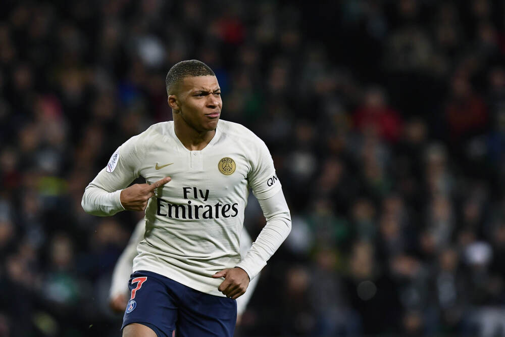 软银出售英伟达股份凸显人工智能领域资金需求，盘中一度暴跌10%